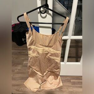 ⬇️Lane Bryant cacique Open-Bust Thigh Shaper cafe 22/24